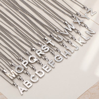 Collier en acier titane pour femme, style coréen simple et élégant, avec pendentif lettre anglaise en forme de coquille, chaîne de clavicule, bijoux de mode européenne
