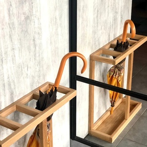 <span class=keywords><strong>Porte</strong></span>-parapluies en <span class=keywords><strong>bois</strong></span> ajouré pour entrée, style ferme, avec panier de rangement - Product Image 4