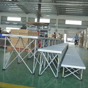 Escenario plegable de aluminio moderno portátil para eventos - Product Image 3