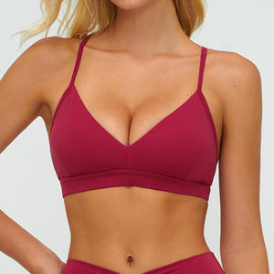 Sujetador deportivo de yoga para mujer con cuello en V, diseño en Y y tirantes ajustables para fitness y running - Product Image 2