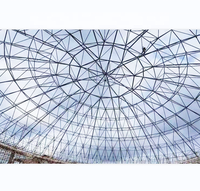 Structure en acier à ossature spatiale avec dôme en verre lumineux de forme personnalisée pour atelier en acier, avec services de soudage et de pliage
