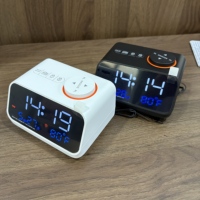 Doppelte USB-Ladeanschlüsse Digitaler LED-Desktop-Musikwecker mit FM-Radio