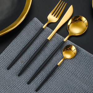 Noord-Europese Stijl Bestekset 4 Stuks Goud Roestvrij Staal Bestek Zilverwerk <span class=keywords><strong>Set</strong></span> Mes Vork Lepel <span class=keywords><strong>Set</strong></span> Voor Thuis - Product Image 4