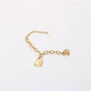 उच्च अंत सोना मढ़वाया स्टेनलेस स्टील यू आकार ताला कंगन महिलाओं के लिए थोक गहने - Product Image 6