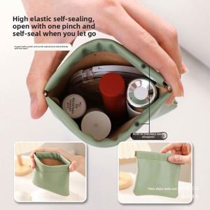 Sac cosmétique portable pour femme, petit format, pour ranger les rouges à lèvres, style urbain minimaliste, modèle cadeau - Product Image 1