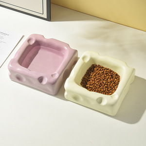 Novo Design Bonito Cerâmica <span class=keywords><strong>Pet</strong></span> Food Prato Alta Qualidade Upclay Praça Queijo Forma Antiderrapante Gato Cão Alimentador Tigela