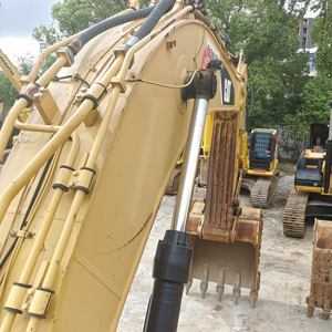 Excavatrice 349D modèle 2021, faible nombre d'heures de fonctionnement, godet de 1,9 m, poids opérationnel de 49 tonnes, à prix avantageux - Product Image 6