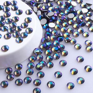 Strass en <span class=keywords><strong>verre</strong></span> thermocollant à dos plat avec 16 facettes pour vêtements, sacs et chaussures - Vente en gros - Product Image 1