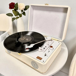 Lecteur de disques vinyles rétro portable de style valise, idéal pour la maison, avec cassette et tourne-disque, design de qualité supérieure, vente en gros - Product Image 6