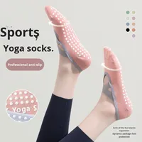 Yoga & Pilates Chaussettes de sol de fitness d'intérieur Sangle croisée en silicone antidérapante Techniques tricotées antibactériennes Exercice à domicile pour le printemps