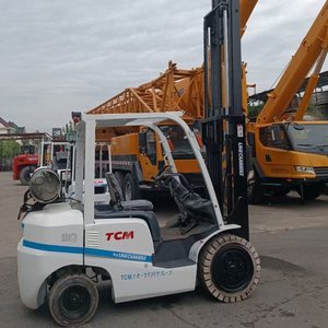 מלגזה <span class=keywords><strong>TCM</strong></span> משומשת דגם FD30, 3 טון, דיזל, תורן דו-שלבי, הפעלה בישיבה, יעילות גבוהה, שעות עבודה נמוכות, למכירה, משלוח מהיר - Product Image 6