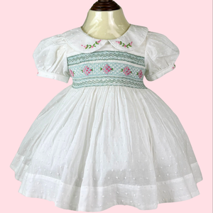 ชุดเดรสสม็อคสำหรับเด็กผู้หญิง เสื้อผ้าเด็กสไตล์บูติก สีชมพูคลาสสิก ปักมือ ผลิตจากโรงงานในเวียดนาม รับผลิตแบบ OEM ODM เสื้อผ้าเด็กผู้หญิง - Product Image 6