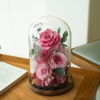 Cadeau de la Saint-Valentin, roses éternelles préservées, roses stabilisées infinies et éternelles dans un dôme en verre avec LED
