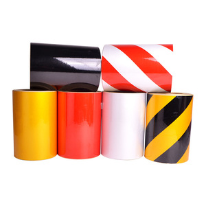 Película reflectante rectangular autoadhesiva de material PP para postes de carretera, postes de servicios públicos, señales de advertencia en carreteras - Product Image 3