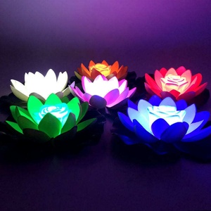 ดอกบัวประดิษฐ์พร้อมไฟ LED สำหรับตกแต่งสระน้ำ ใช้แบตเตอรี่ ไฟดอกบัวลอยน้ำ - Product Image 2