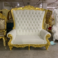 Meubles commerciaux de luxe à louer, canapé royal à dossier haut, chaises trône dorées pour mariage, galas et événements
