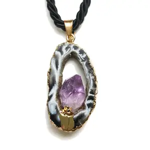 TaiLai Không Thường Xuyên Tự Nhiên Agate Thạch Anh Geode Mặt Dây Chuyền Dây Chuyền Cho Phụ Nữ Tự Nhiên Agate Charms Với Ánh Sáng Vàng Brass