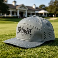 Gorra Snapback Impermeable OEM de 7 Paneles con Visera Plana de Poliéster, Logotipo Bordado y Agujeros Cortados a Láser, Personalizada al por Mayor de Alta Calidad