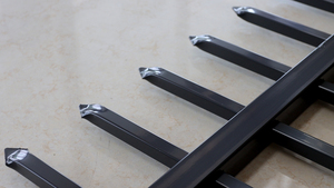 Bella alta qualità ferro acciaio <span class=keywords><strong>giardino</strong></span> <span class=keywords><strong>e</strong></span> zinco recinzione in acciaio elegante recinzione metallica - Product Image 5