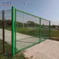 Precio al por mayor 3D curvado galvanizado y valla de malla de alambre de PVC con doble oreja poste cuadrado vallas de hierro jardín y puertas