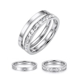 Anello in Acciaio Inossidabile 304 con Diamanti, Design Impilabile, Misure 6-9, Placcato Oro 18K, Gioielli di Tendenza per Uomo e Donna - Product Image 5
