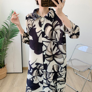 Cardigan con Colletto Rialzato e Bottoni, Stampa Floreale, Vestibilità Ampia, per Donna Anziana, Collezione Primavera/Estate 2026 - Product Image 6