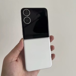 Xiaomi Mix Flip 2 หน้าจอ 6.8 นิ้ว 12GB 512GB AMOLED 5G สมาร์ทโฟนระบบ Android 14 พร้อมแบตเตอรี่ 4780mAh รองรับการชาร์จเร็ว 67W และมีที่ชาร์จในชุด - Product Image 1