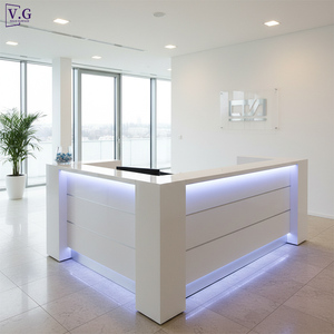Mostrador de Recepción Moderno en Corian <span class=keywords><strong>Blanco</strong></span> Brillante con Luz LED, Personalizable, Asiento Individual para Recepción/Secretaria/Seguridad - Product Image 1