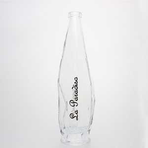 Bouteille en verre haut de gamme pour <span class=keywords><strong>la</strong></span> vodka, <span class=keywords><strong>la</strong></span> tequila, le rhum, le gin, le whisky, le brandy, avec gravure personnalisée, <span class=keywords><strong>eau</strong></span> <span class=keywords><strong>pure</strong></span> pour <span class=keywords><strong>la</strong></span> distribution de boissons - Product Image 3