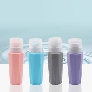 Bottiglia da viaggio vuota e riutilizzabile per esterni Kit da viaggio da spremere bottiglia da viaggio BPA Free Silicone Shampoo flacone Set <span class=keywords><strong>100</strong></span> <span class=keywords><strong>ML</strong></span> - Product Image 2