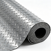 Tapis de sol de garage en PVC antidérapant de haute qualité à prix avantageux