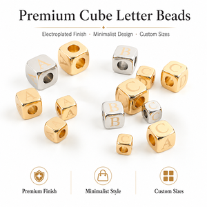 Abalorios de letras metálicas electrochapadas resistentes al deslustre, cuentas cúbicas brillantes del alfabeto para la fabricación de llaveros y pulseras de lujo OEM - Product Image 4