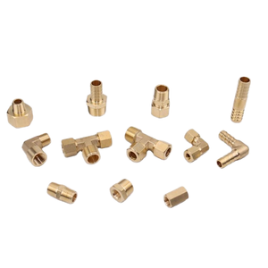 Juego de Accesorios de Latón para Tuberías, Cabeza Hexagonal, Rosca NPT, Conexión Macho, Suministro de Agua, Baja Presión, Fundición, Superficie Pulida - Product Image 1