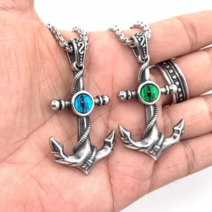 Collier en acier inoxydable avec pendentif œil porte-bonheur pour hommes et femmes, bijoux cadeaux à thème - Product Image 4