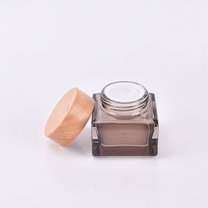 Luxe 30ml 50ml 100ml 120ml plat carré verre Essence <span class=keywords><strong>Toner</strong></span> Lotion liquide fond <span class=keywords><strong>de</strong></span> teint cheveux huile sérum bouteille avec couvercle en bois - Product Image 4