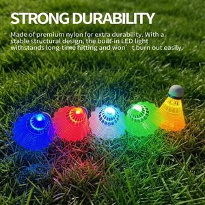 Volants <span class=keywords><strong>de</strong></span> <span class=keywords><strong>badminton</strong></span> LED ZHENAN 4/5/6 pièces en nylon, lumineux dans le noir, en plastique, pour sports intérieurs et extérieurs - Product Image 5