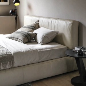 Lit double king/queen size extra large en cuir véritable blanc crème, style minimaliste italien de luxe, Zayshine - Product Image 5