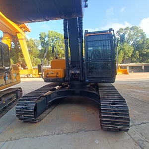 Excavadora Hyundai 220LC-9S de 22 toneladas con cazo de excavación de 0.8m³ de capacidad, equipo pesado usado, pocas horas de trabajo, 1 año de garantía - Product Image 4