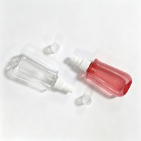 Vente en gros personnalisée, flacon pulvérisateur transparent et semi-transparent rouge, blanc, pour parfum, toner, flacon pulvérisateur vide en PET à brume fine et design épuré