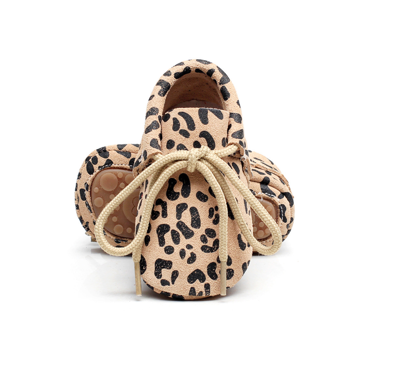 Детские мокасины из натуральной кожи на шнуровке с мягкой подошвой