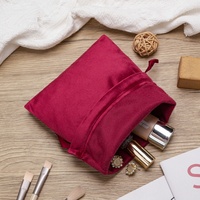 Nouveau design promotionnel petit luxe poussière velours bijoux pochette à cordon emballage sacs en velours