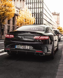 ชุดแต่งตัวถังรถยนต์ Mercedes-Benz S-Class C217 S63 Coupe วัสดุคาร์บอนไฟเบอร์ สภาพใหม่ ประกอบด้วยลิ้นหน้า ดิฟฟิวเซอร์หลัง สปอยเลอร์ท้าย - Product Image 4