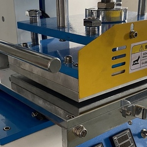 Machine automatique pneumatique à plateau tournant pour estampage à chaud et dorure - Product Image 4