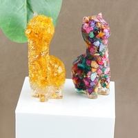 Ornements en résine d'alpaga avec pierres concassées d'agate de cristal naturel en gros pour la décoration de la maison, du bureau et les cadeaux