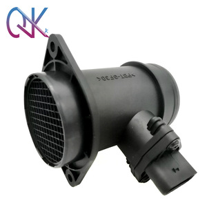 เครื่องวัดการไหลของอากาศ 028906461 เส้นผ่านศูนย์กลางภายใน 70 มม. สำหรับเซ็นเซอร์ MAF รถยนต์เกียร์อัตโนมัติ - Product Image 3