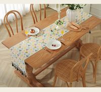Chemin de table rectangulaire nordique avec pompons, en polyester, pour usage intérieur