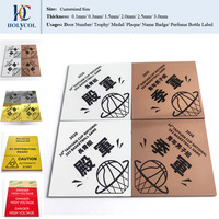 Plaques de médailles, trophées et badges nominatifs personnalisables en acrylique bicolore double couche, gravure laser, feuilles laminées