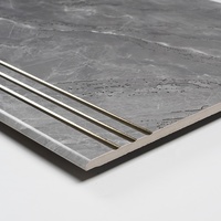 Carreaux de marche d'escalier antidérapants en porcelaine polie de haute qualité pour escalier de maison moderne