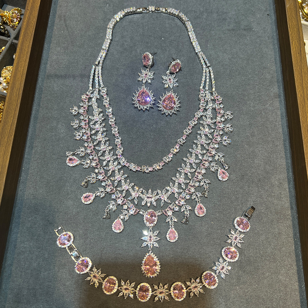 Pink necklace*