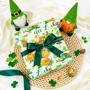 Papel de embalaje original verde de doble cara con revestimiento de aluminio para el Día de San Patricio - Product Image 2